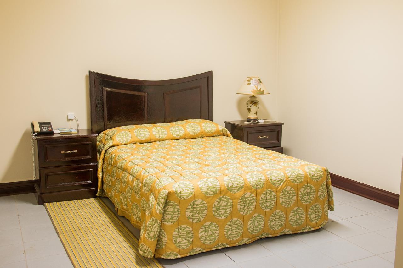 Regency Suites Hotel Georgetown Eksteriør billede